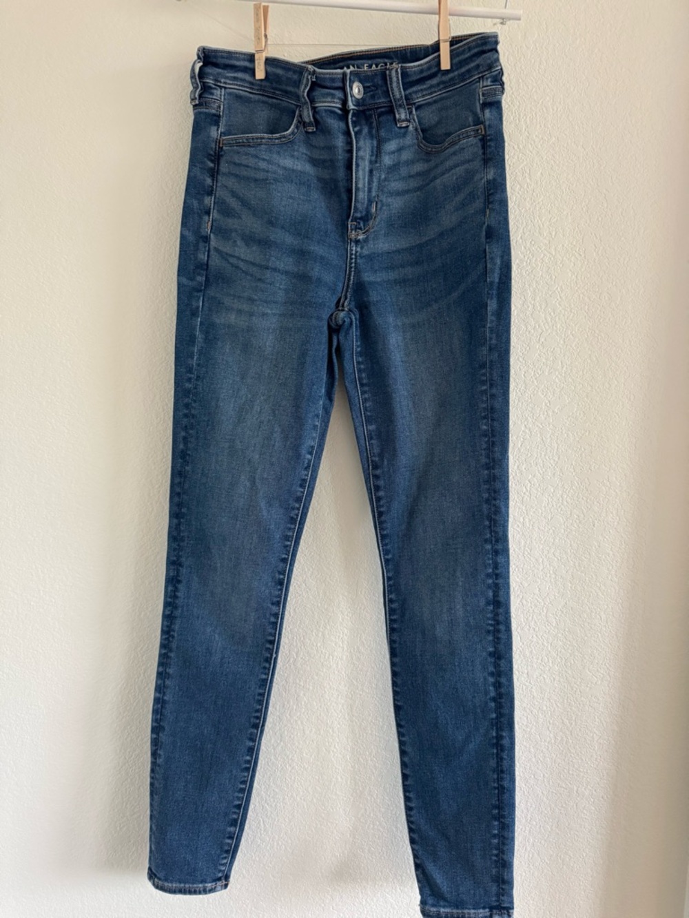 American Eagle Hi-Rise Jegging - Size 6 regular